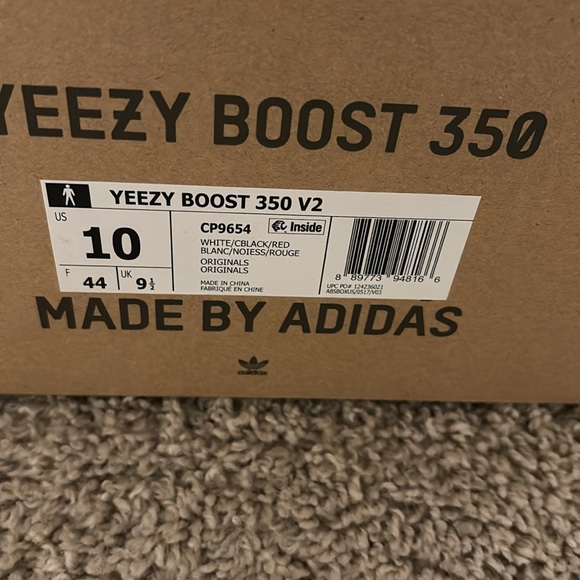YEEZY BOOST 350 V2 - Picture 7 of 8